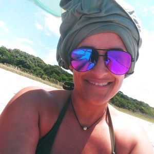 Meet your Posher, Victoria